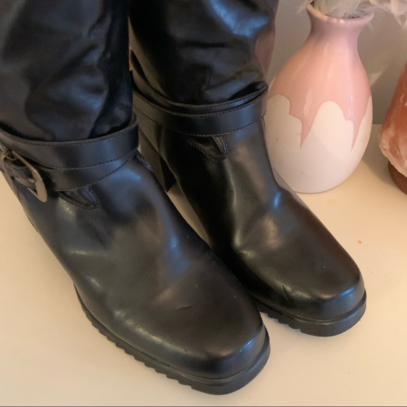 Aqua Resistant black boots with back laces size 7 - Picture 4 of 10